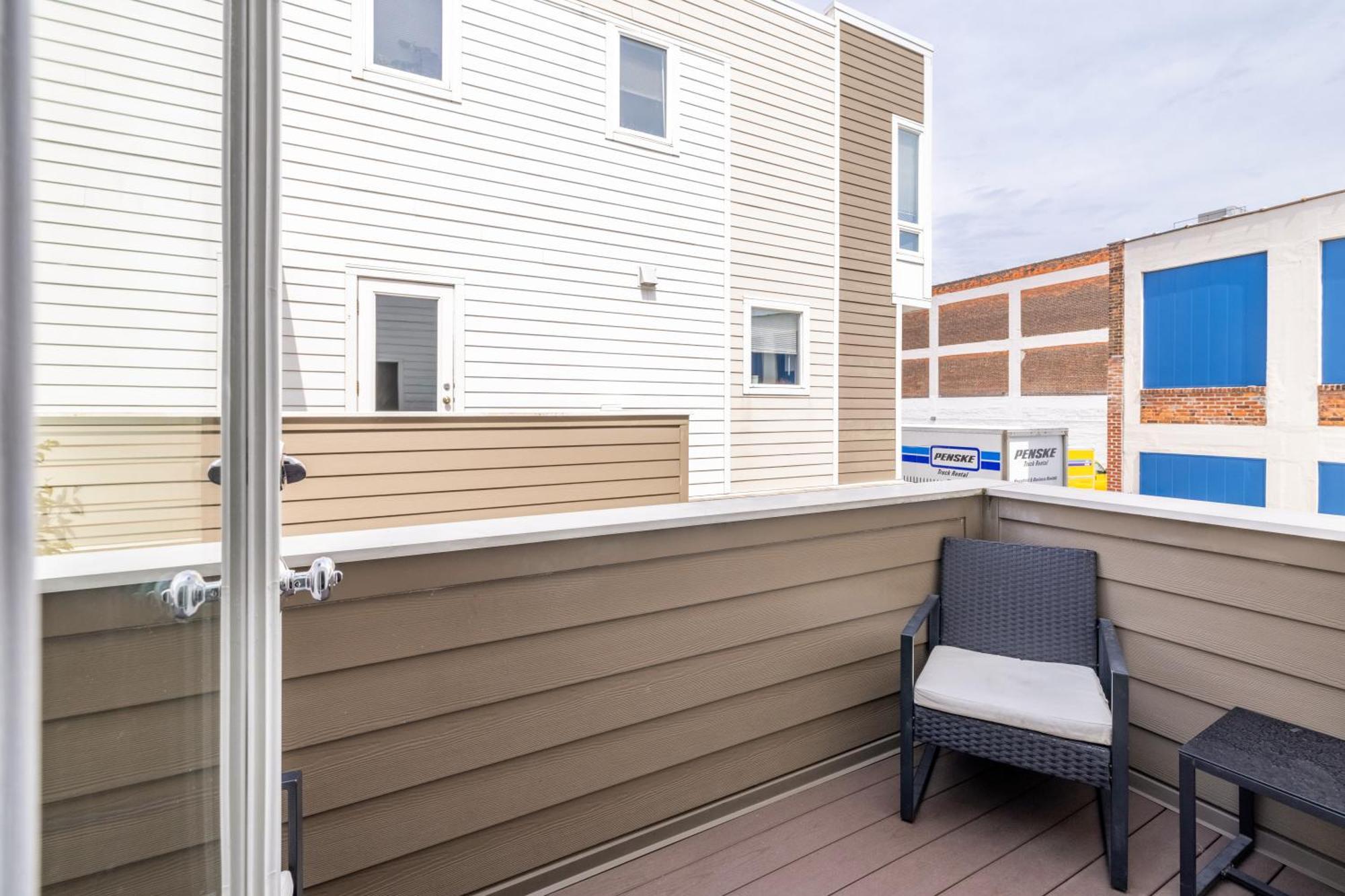Luxury Downtown Townhome Private Garage Unit 9 Cleveland Exteriör bild