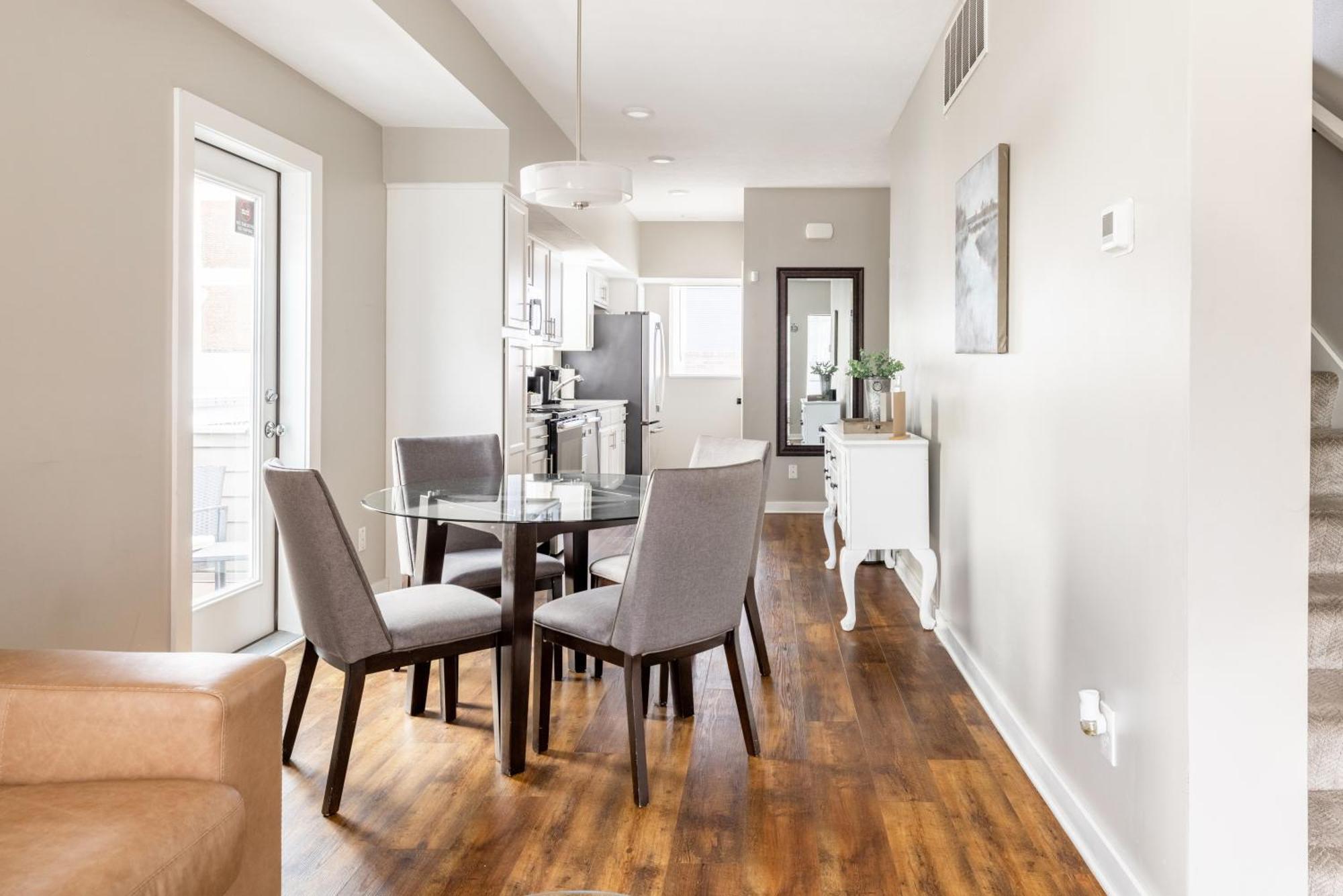 Luxury Downtown Townhome Private Garage Unit 9 Cleveland Exteriör bild