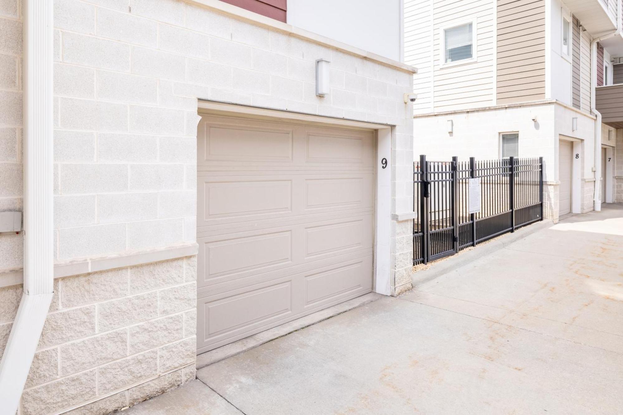 Luxury Downtown Townhome Private Garage Unit 9 Cleveland Exteriör bild